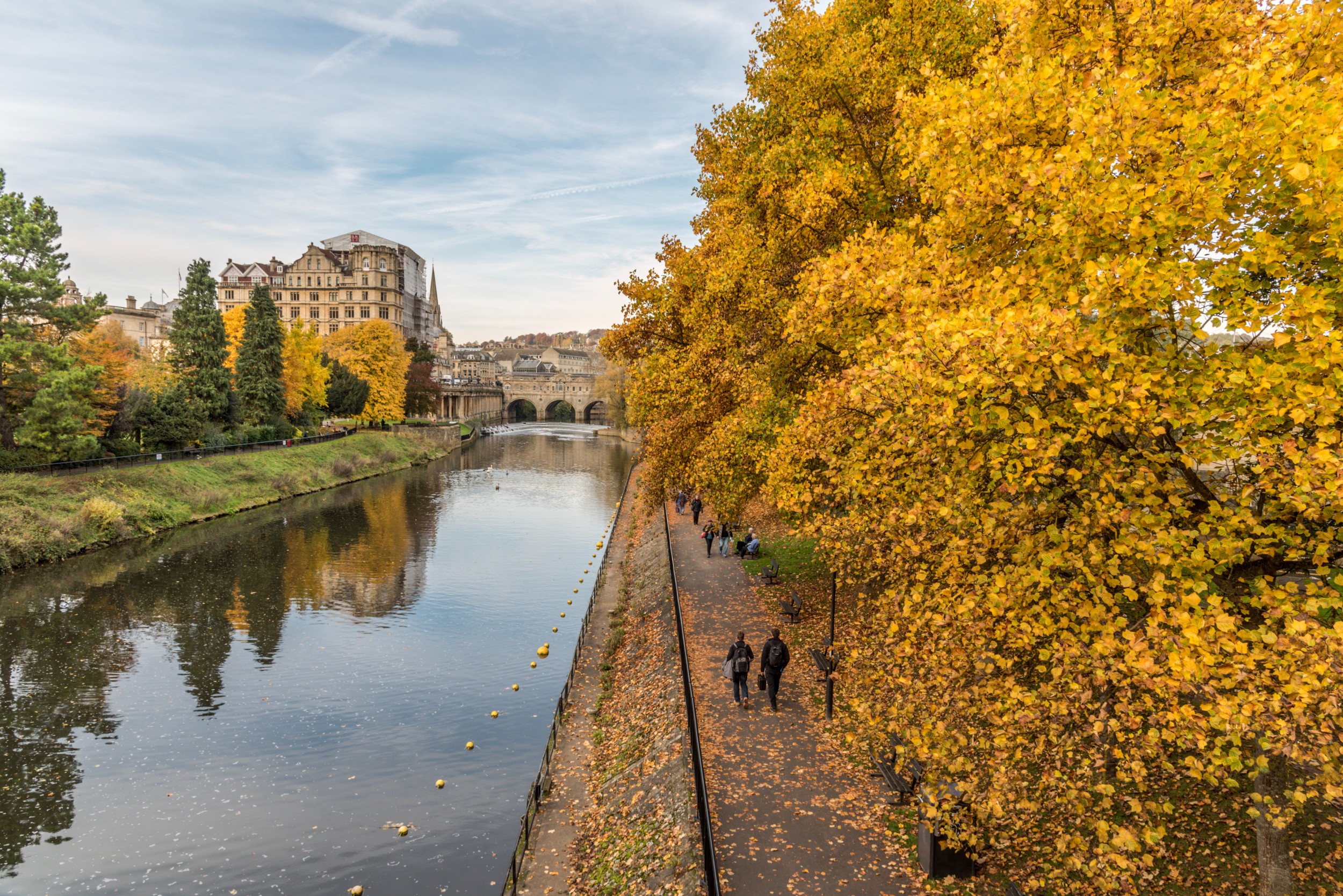 beautiful-autumn-colours-in-bath-uk-2021-08-29-08-40-03-utc.jpg