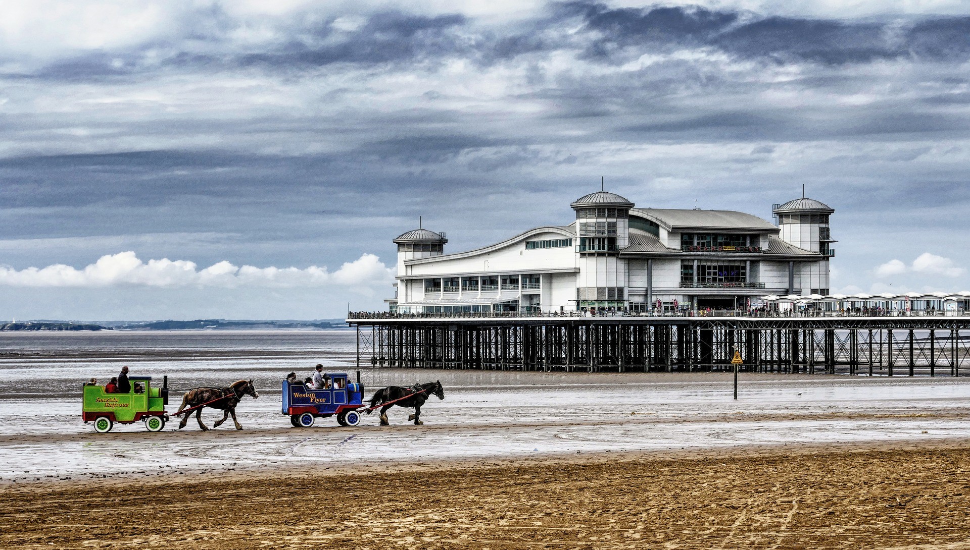 weston-super-mare-gf346639e7_1920.jpg